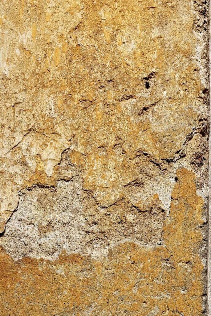 Stucco Water Damage: Causes & Solutions
